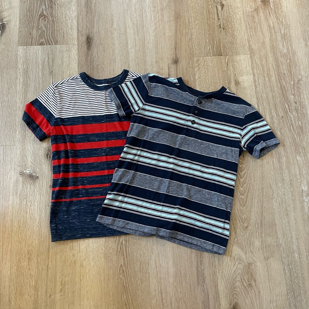 Bundle of 2 Cat & Jack Boys T-Shirts Size Small (6-7)
